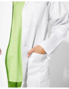 CAMICE VACCINE WOMAN 2